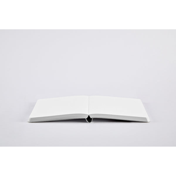 Nuuna Graphic S pontozott lapos notebook Friends by Myriam Beltz jegyzetfüzet síkra nyitható