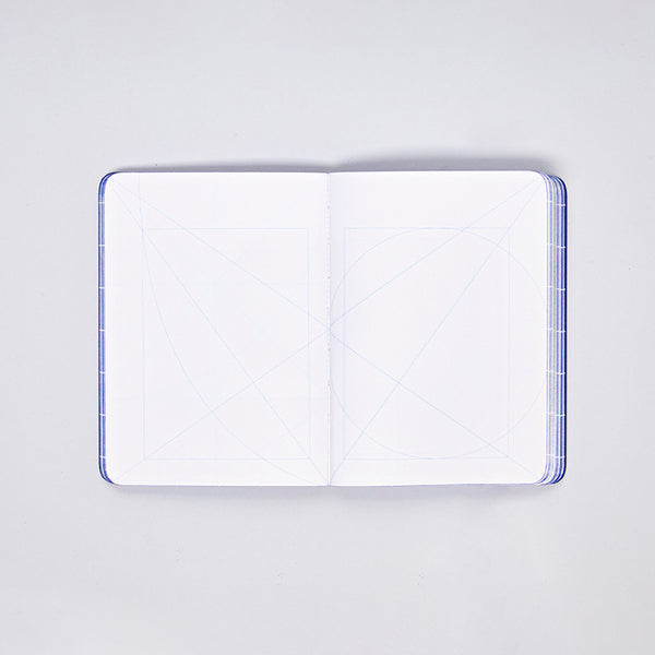 Nuuna Graphic S Break The Grid Blue jegyzetfüzet halvány mintás lapokkal